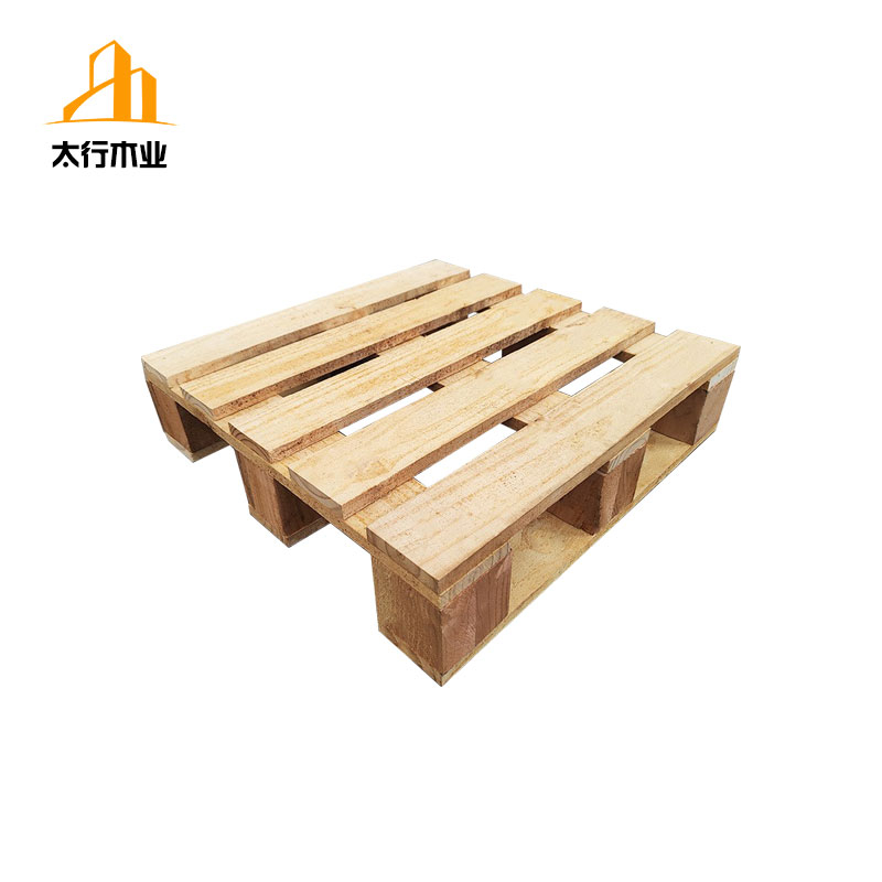 為什么重貨出口要選擇實木熏蒸托盤?