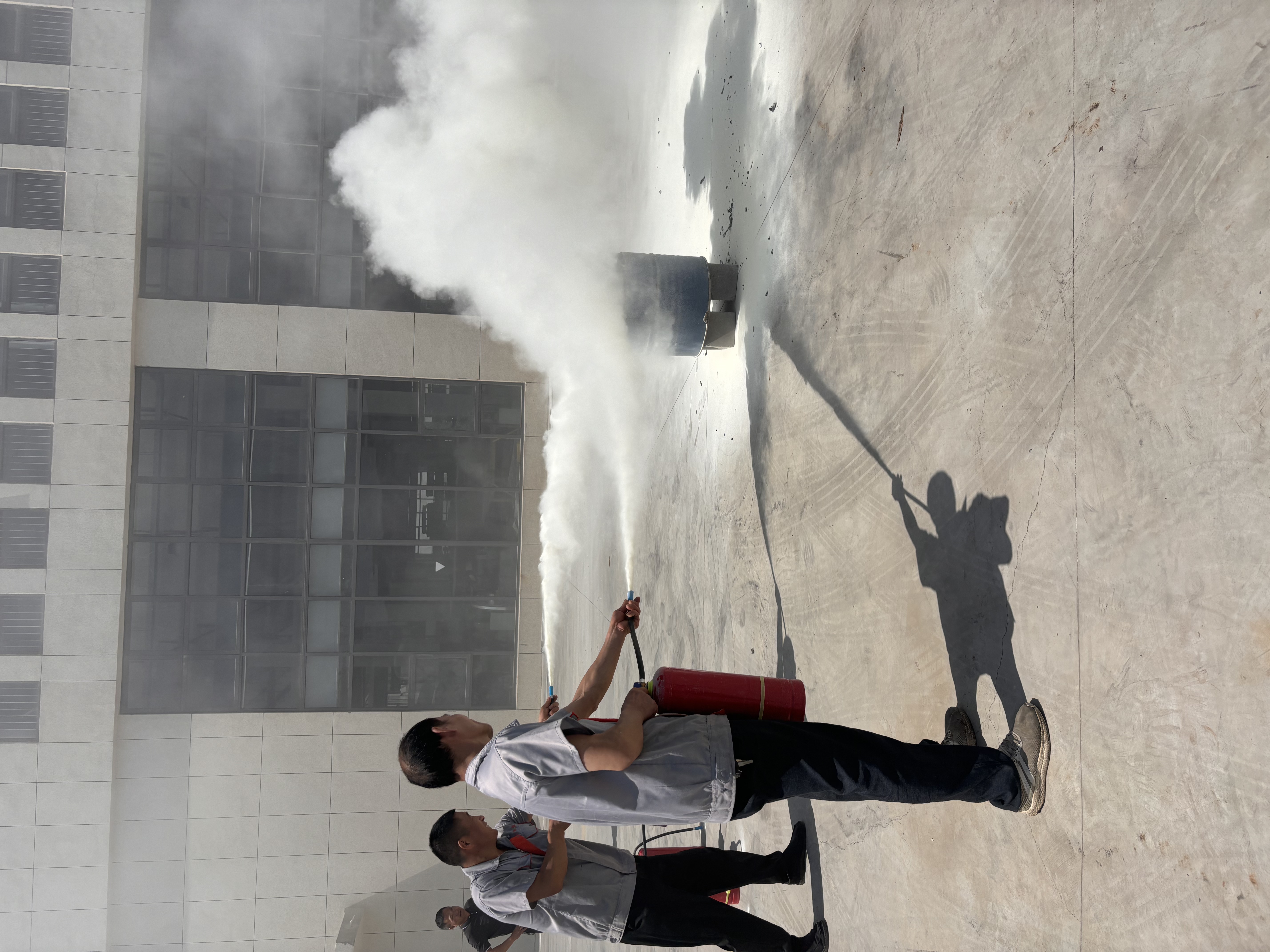 無錫太行木業(yè)：以練筑防，安全先行 —— 成功舉辦全員消防安全實(shí)戰(zhàn)演練